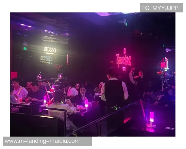 足球明星夜生活揭秘酒吧狂欢背后的故事与精彩瞬间